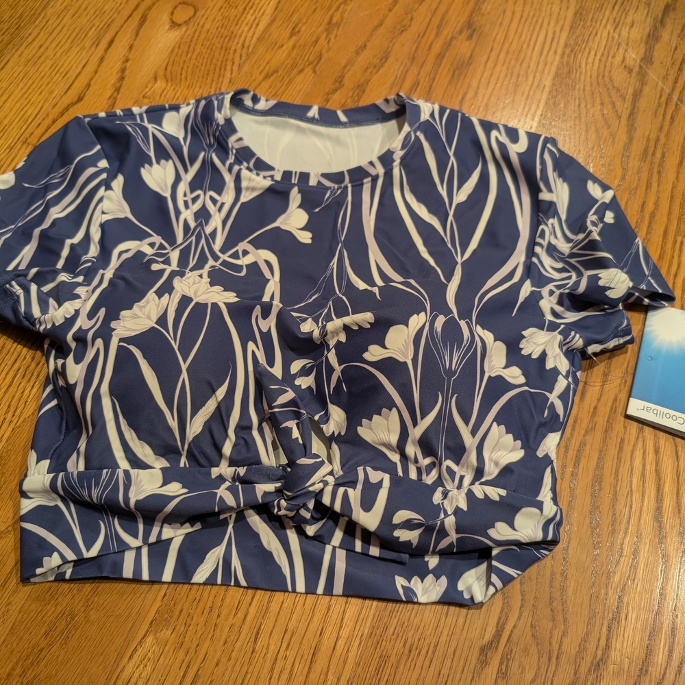 (NWT) Coolibar Blue and White Swimwear Top